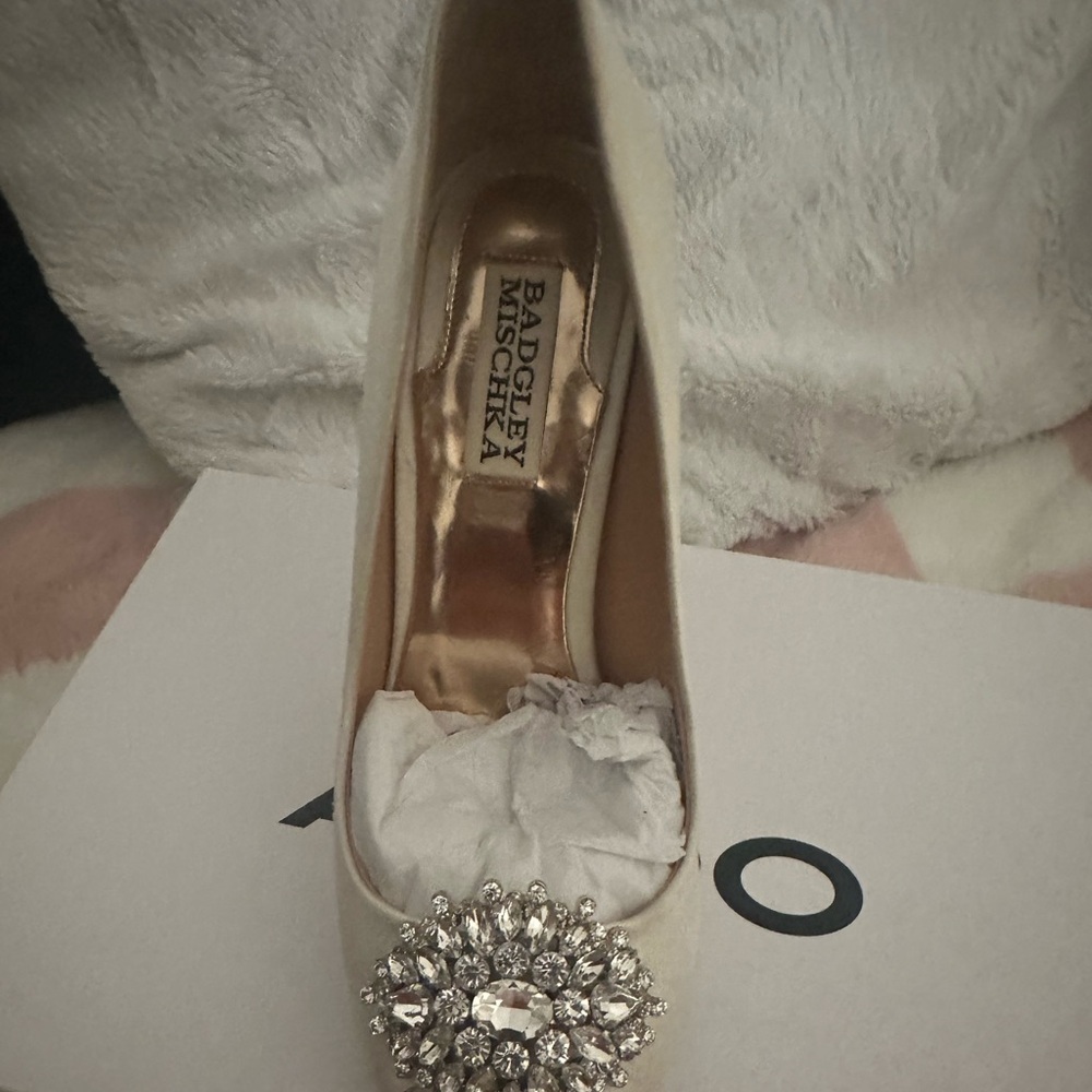 Satin Crème Badgley Mischa